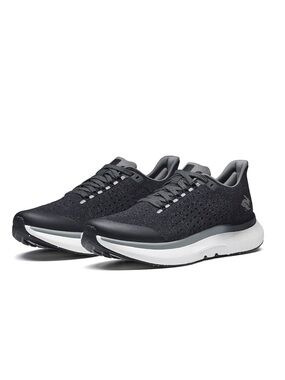 NEW Rabbit Dream Chaser Carbon Trax Running Shoe in Black Size 9 Medium